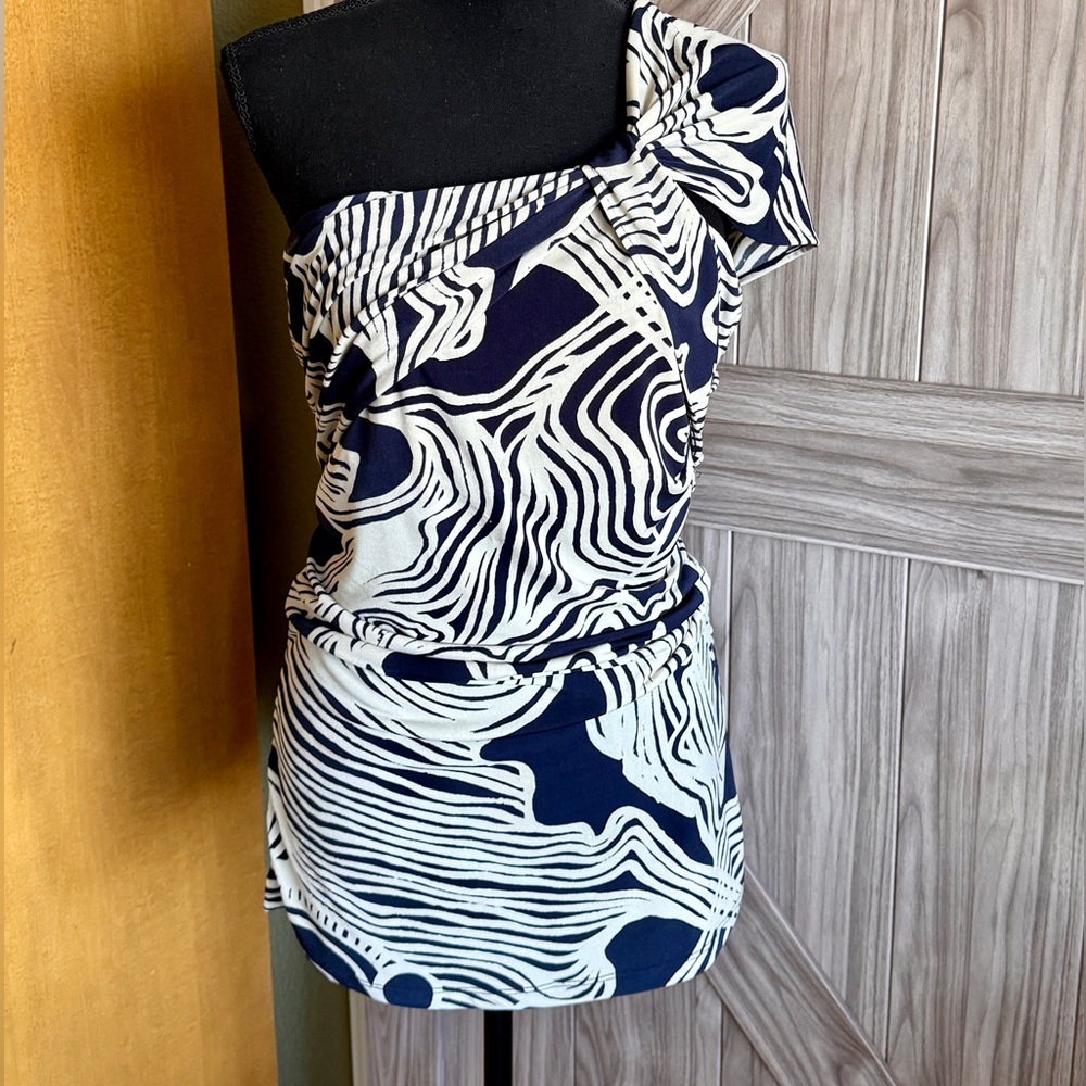 The Limited One Shoulder Blouse. Navy colored with Cream colored design